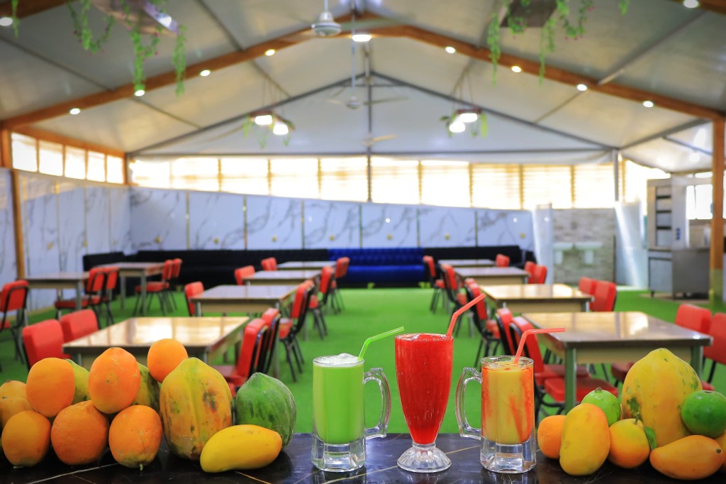 المطاعم والكافتيريات